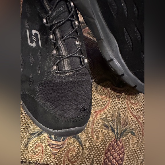 - 5 for $25- Skechers size 8.5 black and gray - Picture 7 of 16